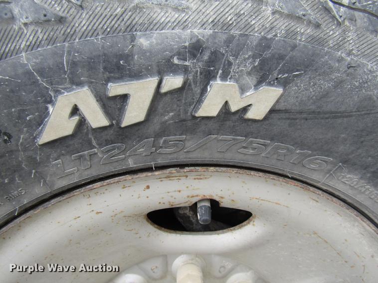 image for item DB2047 2002 GMC Sierra 2500HD pickup truck