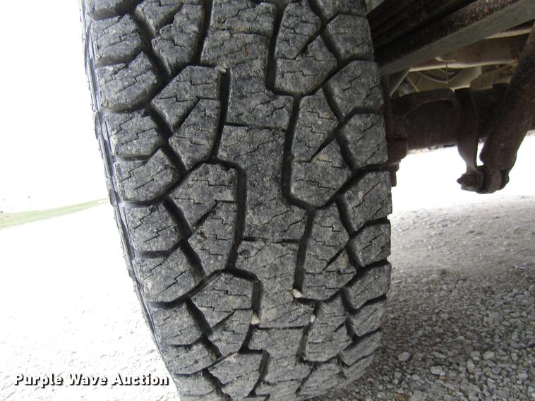 image for item DB2047 2002 GMC Sierra 2500HD pickup truck