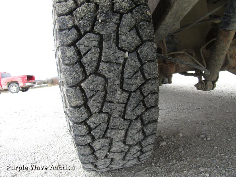 image for item DB2047 2002 GMC Sierra 2500HD pickup truck