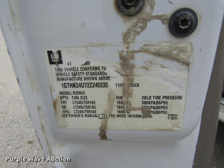 image for item DB2047 2002 GMC Sierra 2500HD pickup truck