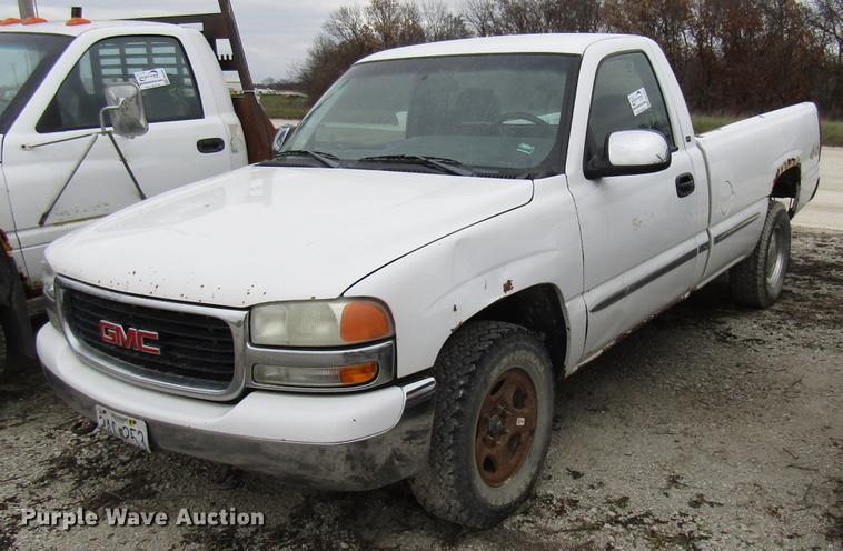 image for item DB2048 2001 GMC Sierra 1500 pickup truck