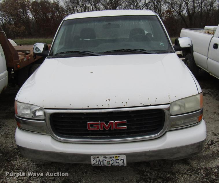 image for item DB2048 2001 GMC Sierra 1500 pickup truck