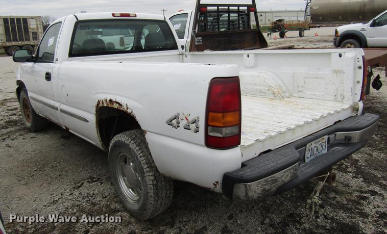 image for item DB2048 2001 GMC Sierra 1500 pickup truck
