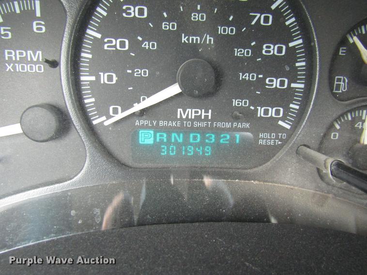 image for item DB2048 2001 GMC Sierra 1500 pickup truck