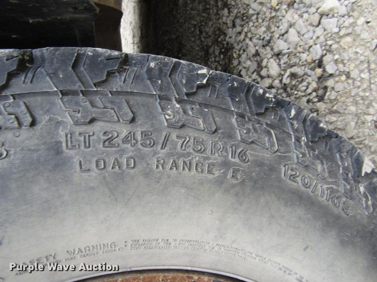 image for item DB2048 2001 GMC Sierra 1500 pickup truck