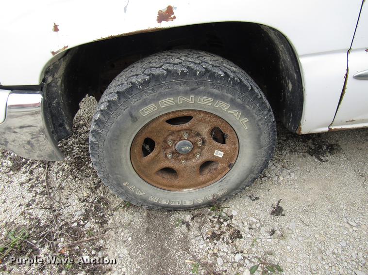 image for item DB2048 2001 GMC Sierra 1500 pickup truck