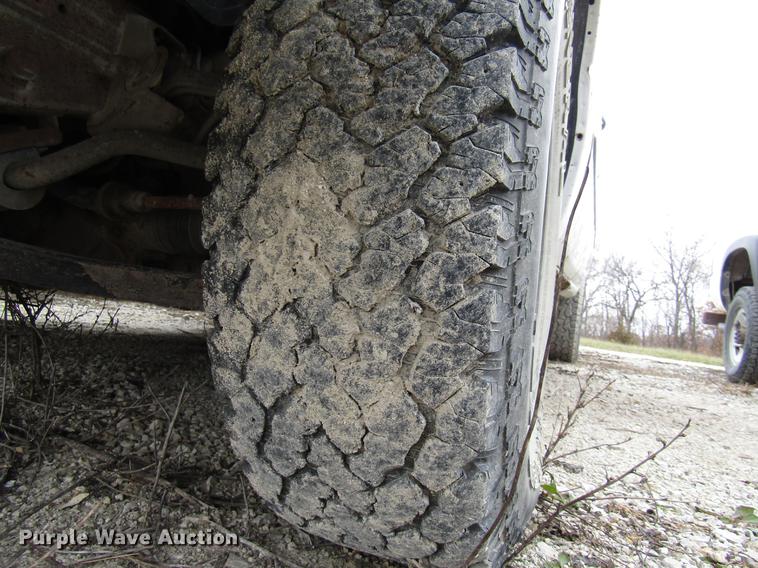 image for item DB2048 2001 GMC Sierra 1500 pickup truck