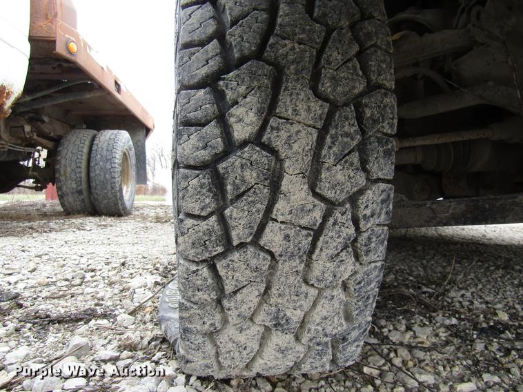 image for item DB2048 2001 GMC Sierra 1500 pickup truck