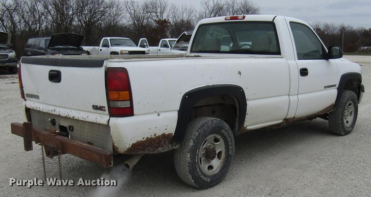 image for item DB2050 2002 GMC Sierra 2500HD pickup truck
