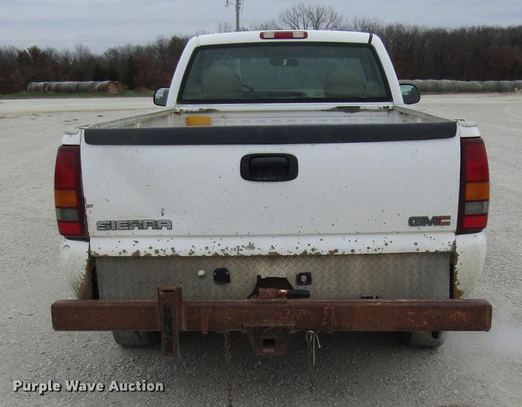 image for item DB2050 2002 GMC Sierra 2500HD pickup truck