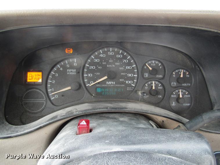 image for item DB2050 2002 GMC Sierra 2500HD pickup truck