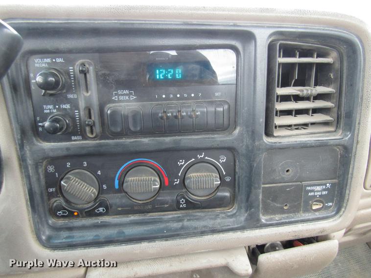 image for item DB2050 2002 GMC Sierra 2500HD pickup truck