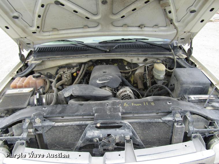 image for item DB2050 2002 GMC Sierra 2500HD pickup truck