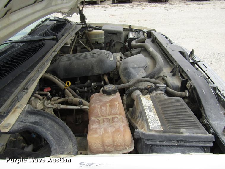 image for item DB2050 2002 GMC Sierra 2500HD pickup truck