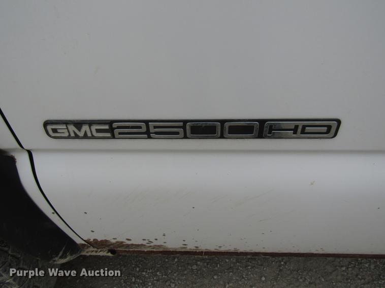 image for item DB2050 2002 GMC Sierra 2500HD pickup truck