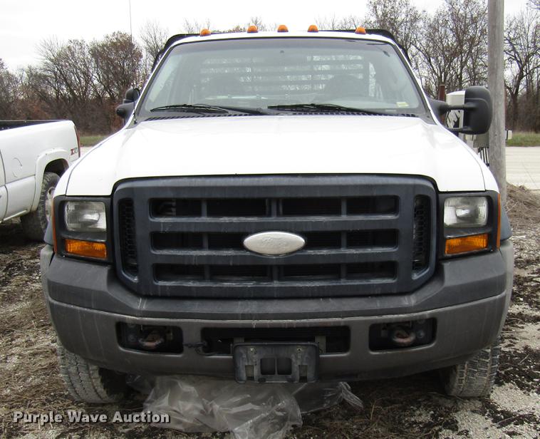 image for item DB2051 2006 Ford F550 flatbed truck