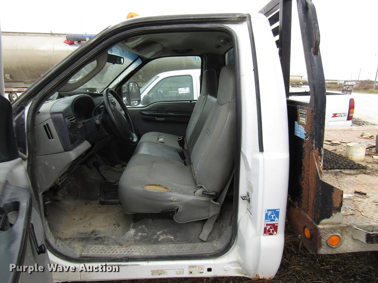 image for item DB2051 2006 Ford F550 flatbed truck