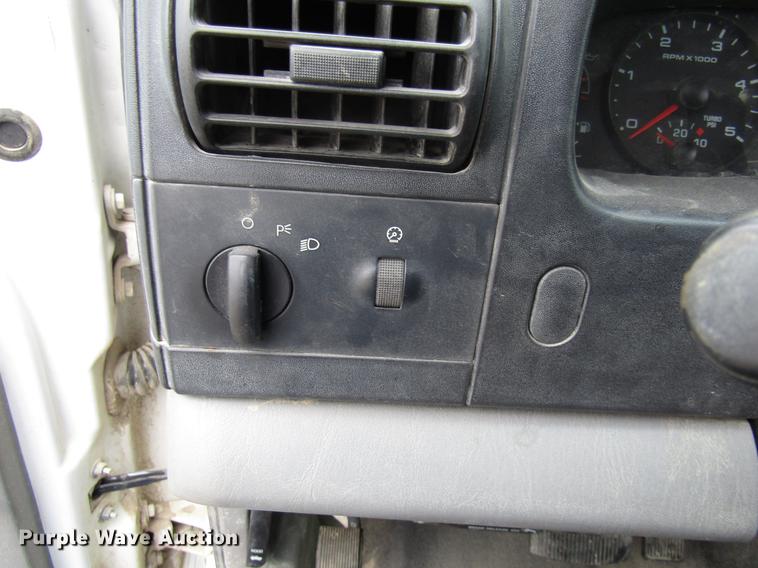 image for item DB2051 2006 Ford F550 flatbed truck