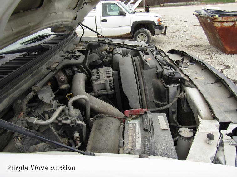 image for item DB2051 2006 Ford F550 flatbed truck