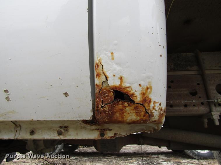 image for item DB2051 2006 Ford F550 flatbed truck