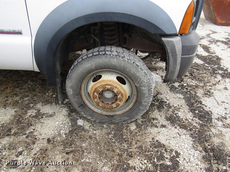 image for item DB2051 2006 Ford F550 flatbed truck