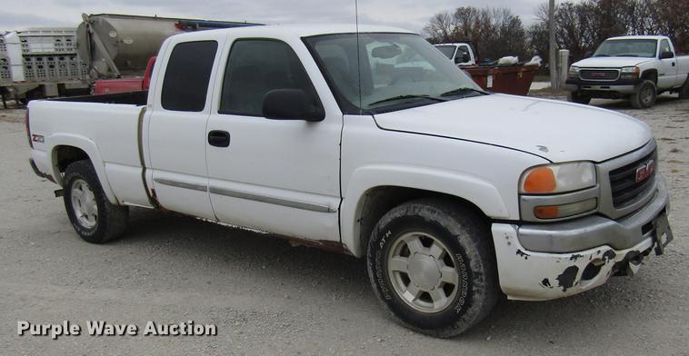 image for item DB2052 2006 GMC Sierra 1500 Ext. Cab pickup truck