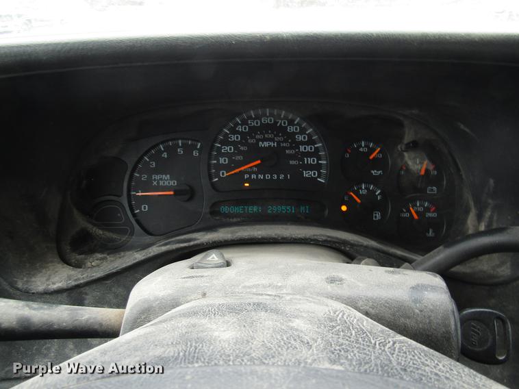 image for item DB2052 2006 GMC Sierra 1500 Ext. Cab pickup truck