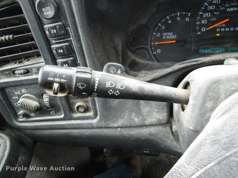 image for item DB2052 2006 GMC Sierra 1500 Ext. Cab pickup truck