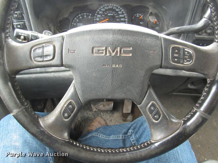 image for item DB2052 2006 GMC Sierra 1500 Ext. Cab pickup truck