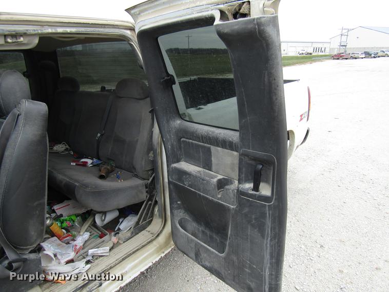 image for item DB2052 2006 GMC Sierra 1500 Ext. Cab pickup truck