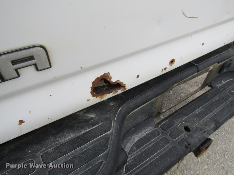 image for item DB2052 2006 GMC Sierra 1500 Ext. Cab pickup truck