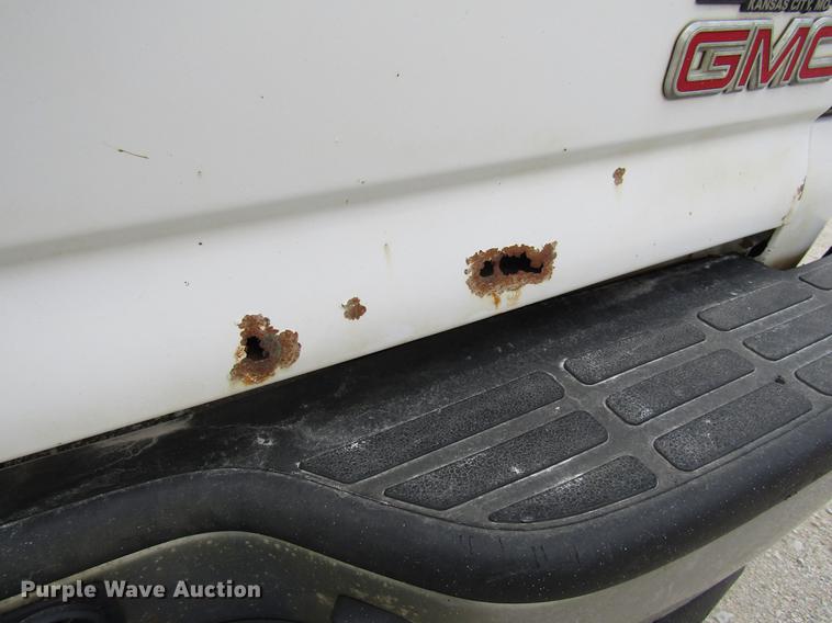 image for item DB2052 2006 GMC Sierra 1500 Ext. Cab pickup truck