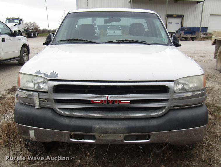 image for item DB2054 2002 GMC Sierra 2500HD pickup truck