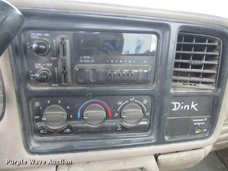 image for item DB2054 2002 GMC Sierra 2500HD pickup truck