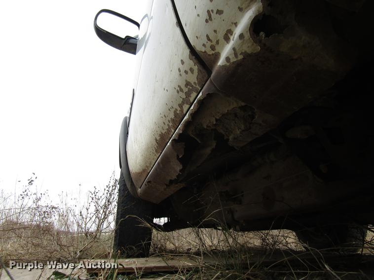 image for item DB2054 2002 GMC Sierra 2500HD pickup truck