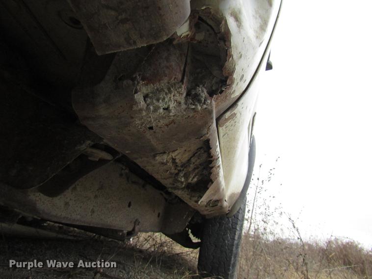 image for item DB2054 2002 GMC Sierra 2500HD pickup truck