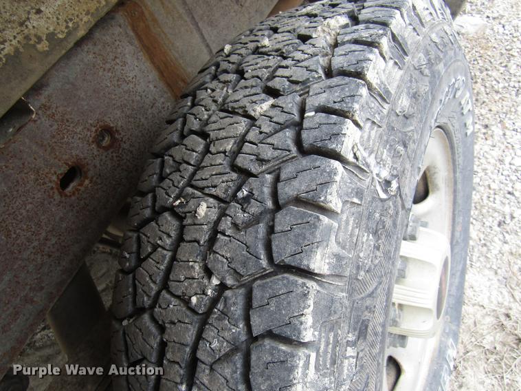 image for item DB2054 2002 GMC Sierra 2500HD pickup truck