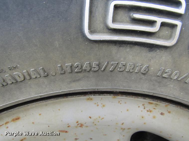 image for item DB2055 2002 GMC Sierra 2500HD pickup truck