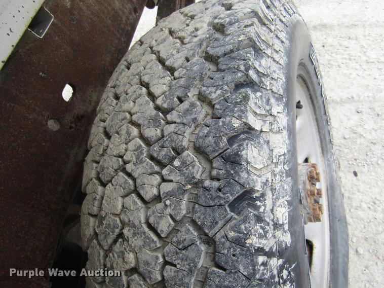 image for item DB2055 2002 GMC Sierra 2500HD pickup truck