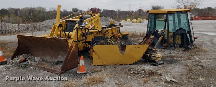 image for item DB9436 2004 John Deere 310SG backhoe