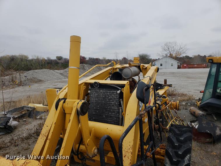 image for item DB9436 2004 John Deere 310SG backhoe