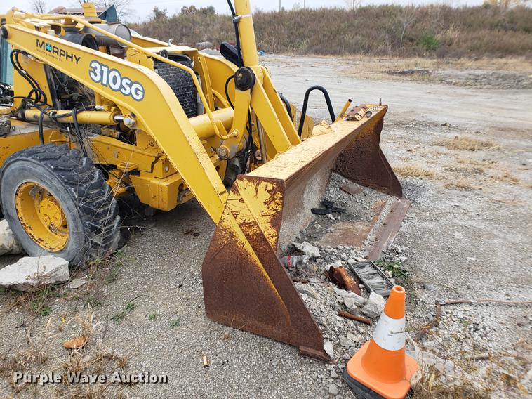 image for item DB9436 2004 John Deere 310SG backhoe