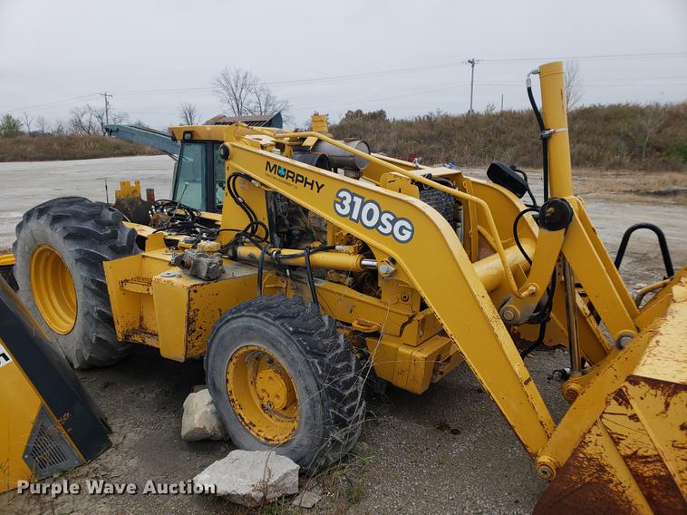 image for item DB9436 2004 John Deere 310SG backhoe