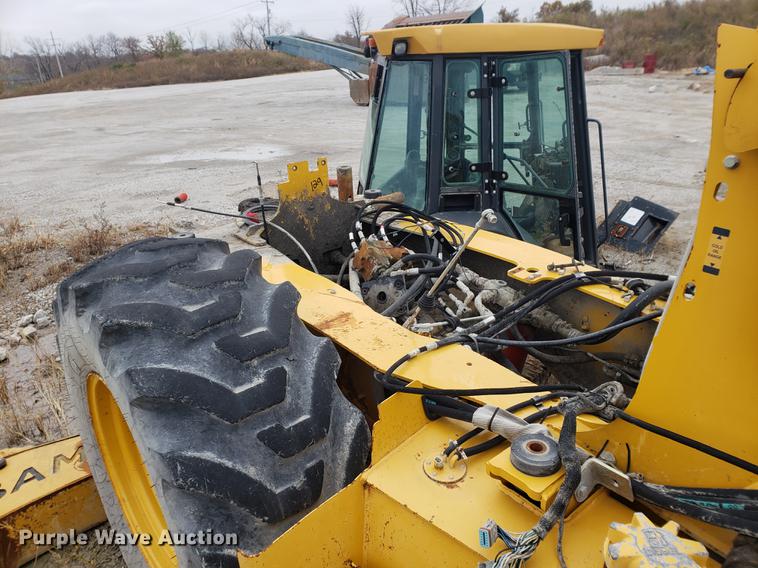 image for item DB9436 2004 John Deere 310SG backhoe