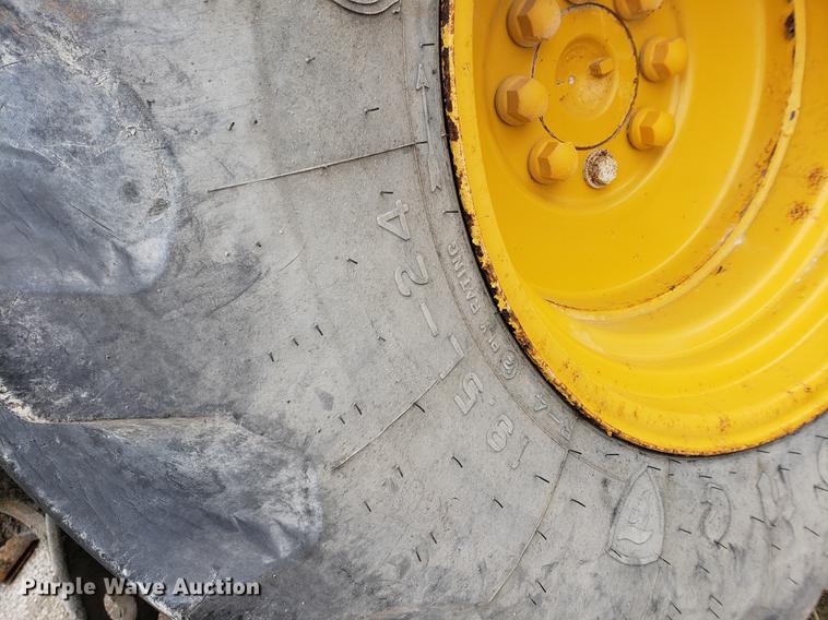 image for item DB9436 2004 John Deere 310SG backhoe