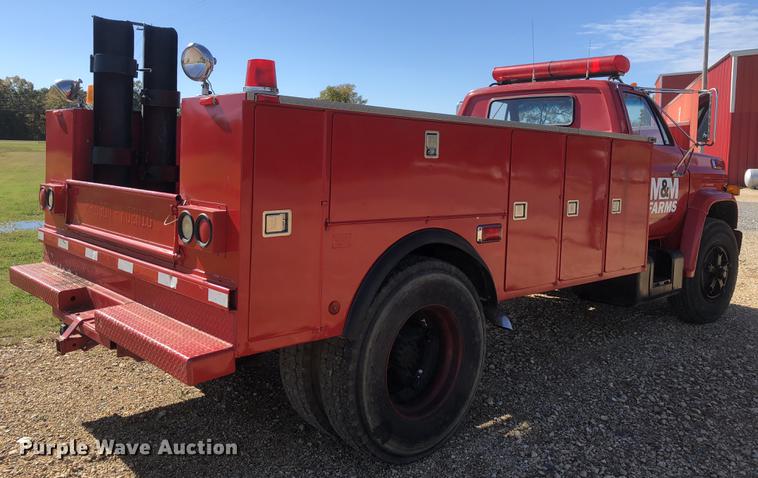 image for item DC0156 1986 GMC C6000 service truck
