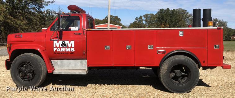 image for item DC0156 1986 GMC C6000 service truck