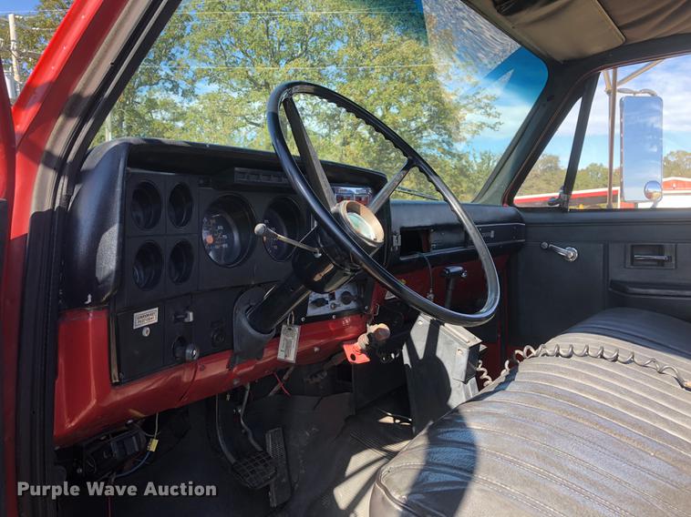 image for item DC0156 1986 GMC C6000 service truck