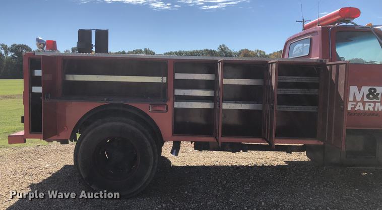 image for item DC0156 1986 GMC C6000 service truck