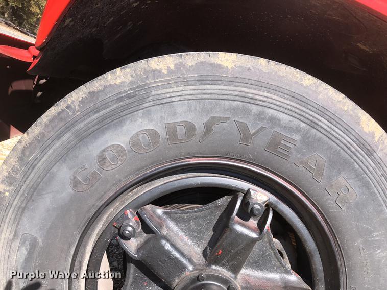 image for item DC0156 1986 GMC C6000 service truck